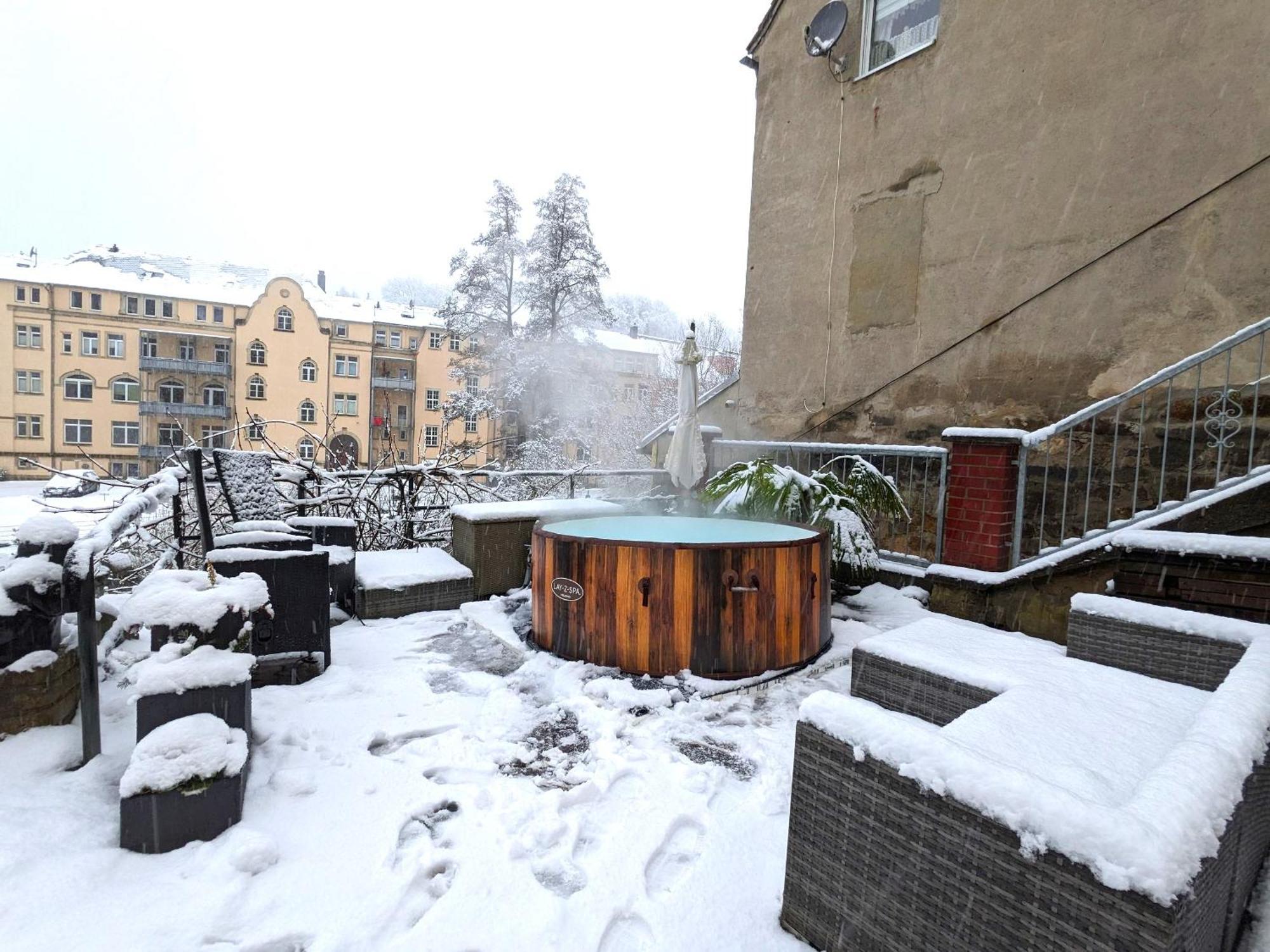 Hw2B - Urlaubsmagie - Wohlfuehlwohnung Mit Balkon, Pool, Sauna & Terrasse Sebnitz Exterior foto