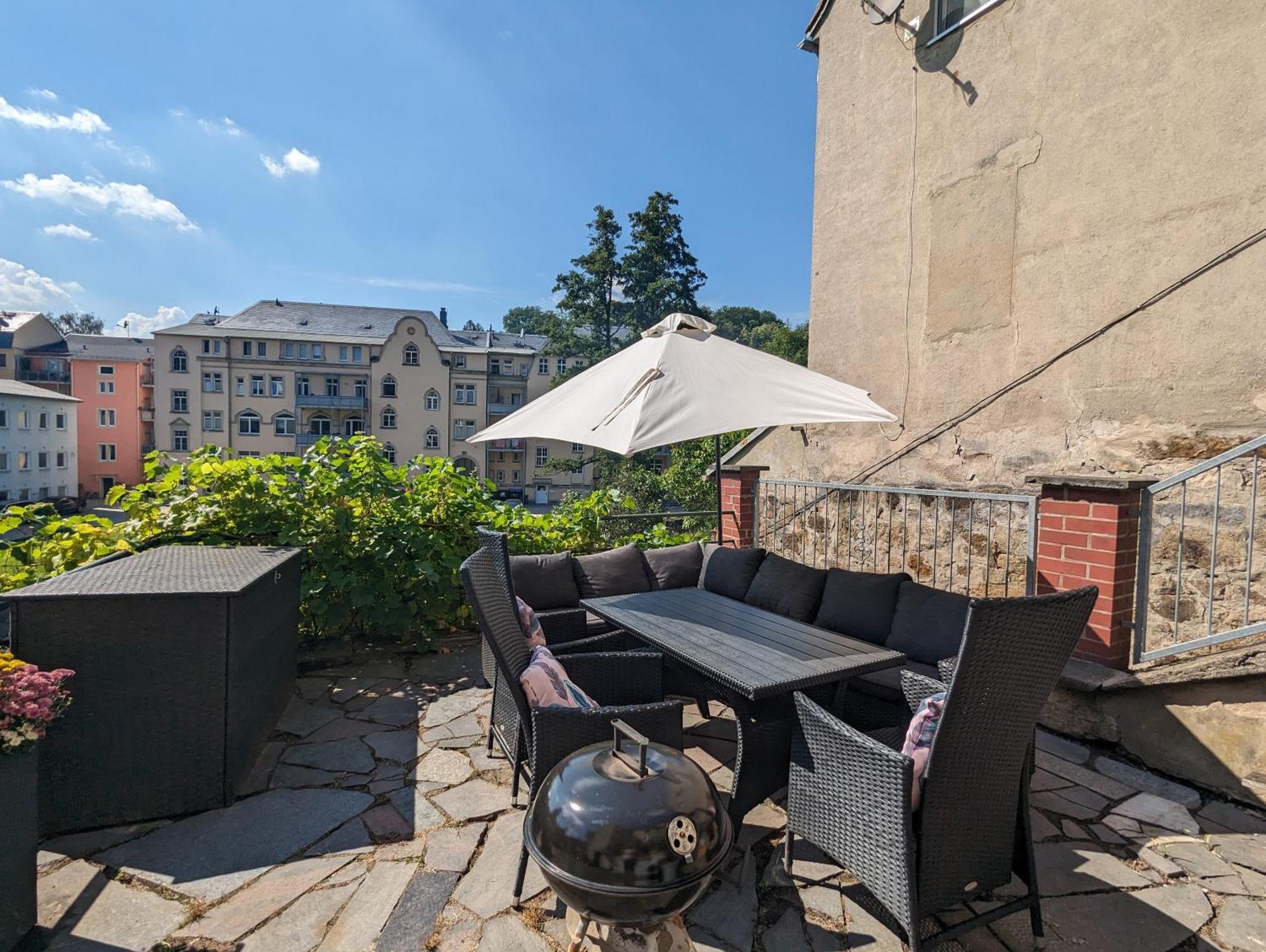Hw2B - Urlaubsmagie - Wohlfuehlwohnung Mit Balkon, Pool, Sauna & Terrasse Sebnitz Exterior foto