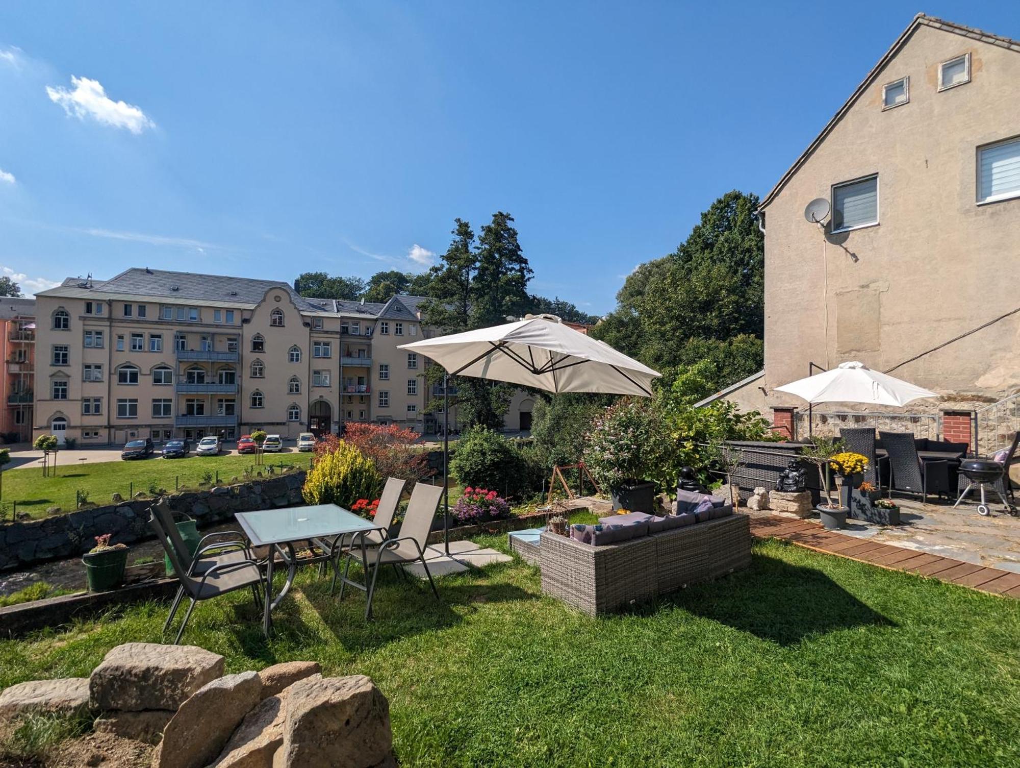 Hw2B - Urlaubsmagie - Wohlfuehlwohnung Mit Balkon, Pool, Sauna & Terrasse Sebnitz Exterior foto