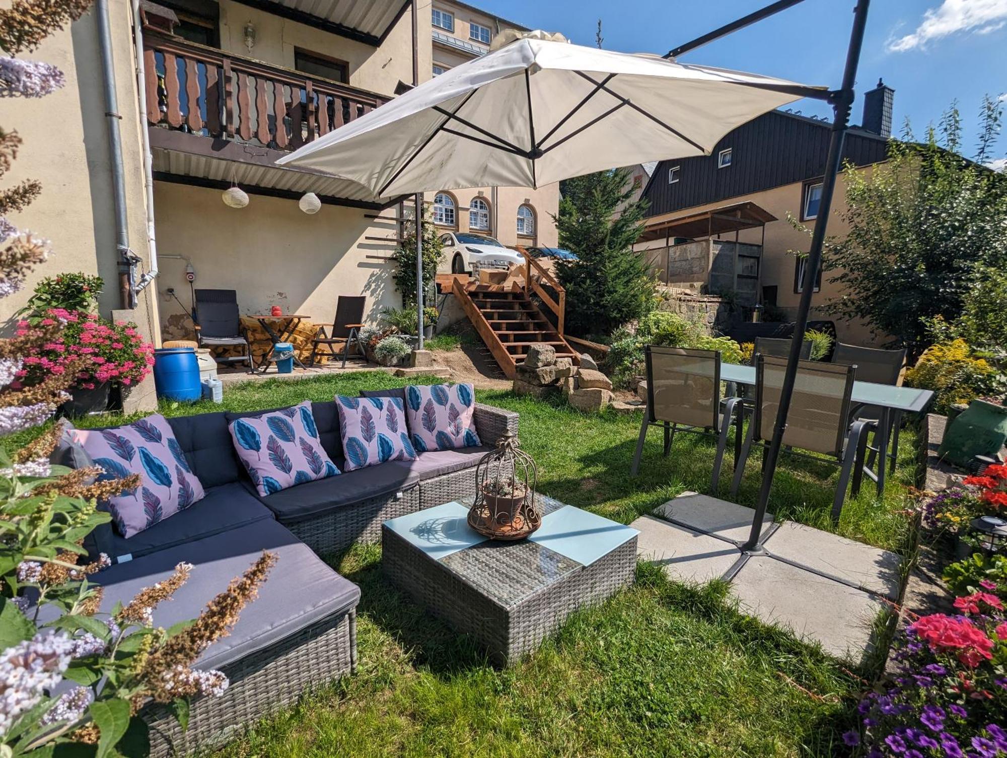 Hw2B - Urlaubsmagie - Wohlfuehlwohnung Mit Balkon, Pool, Sauna & Terrasse Sebnitz Exterior foto