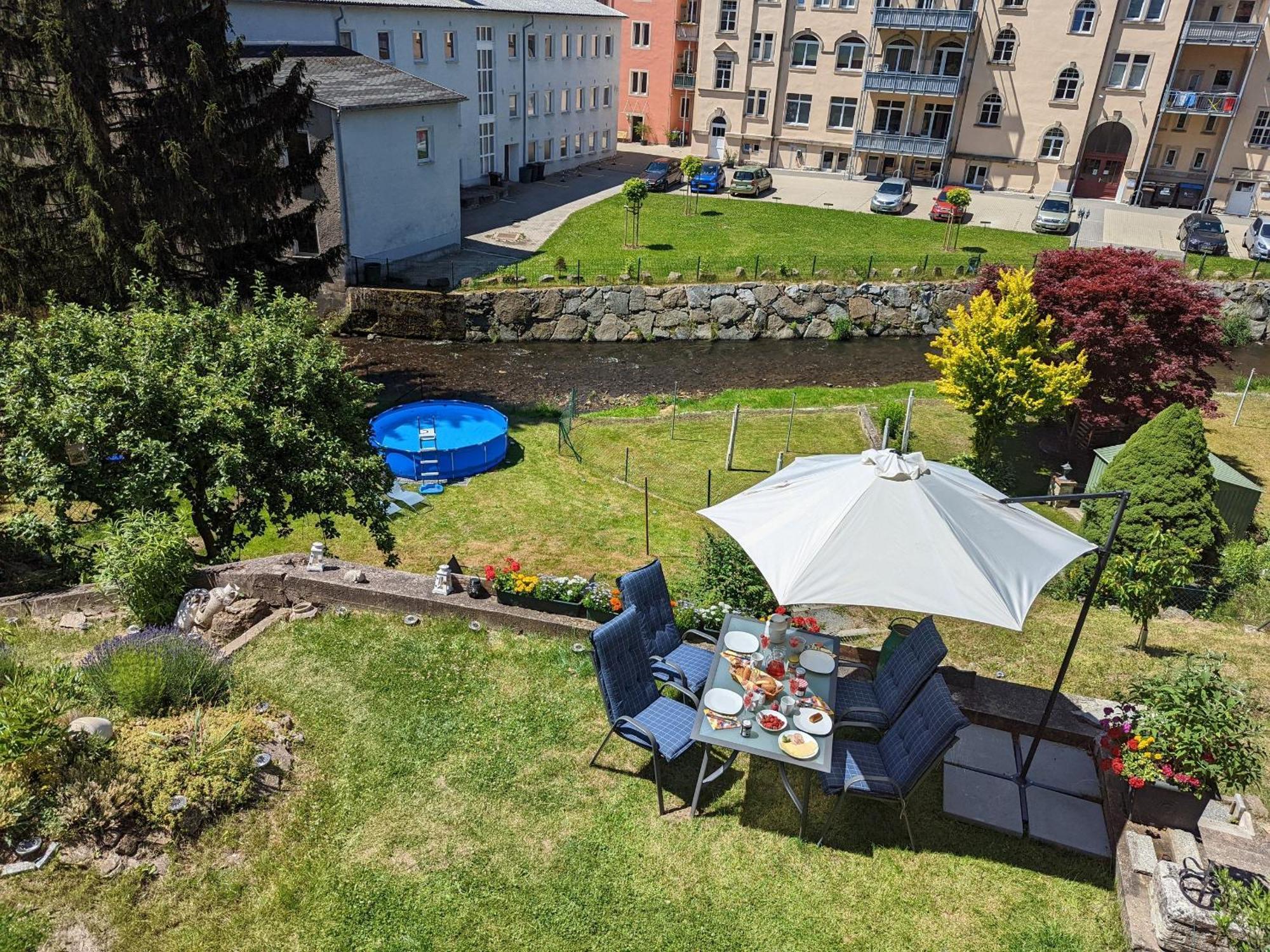 Hw2B - Urlaubsmagie - Wohlfuehlwohnung Mit Balkon, Pool, Sauna & Terrasse Sebnitz Exterior foto