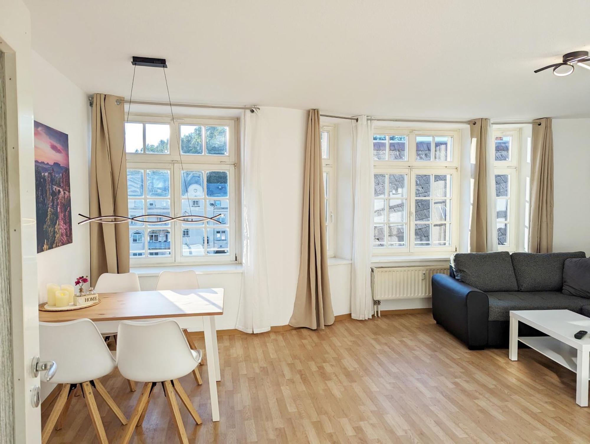 Hw2B - Urlaubsmagie - Wohlfuehlwohnung Mit Balkon, Pool, Sauna & Terrasse Sebnitz Exterior foto